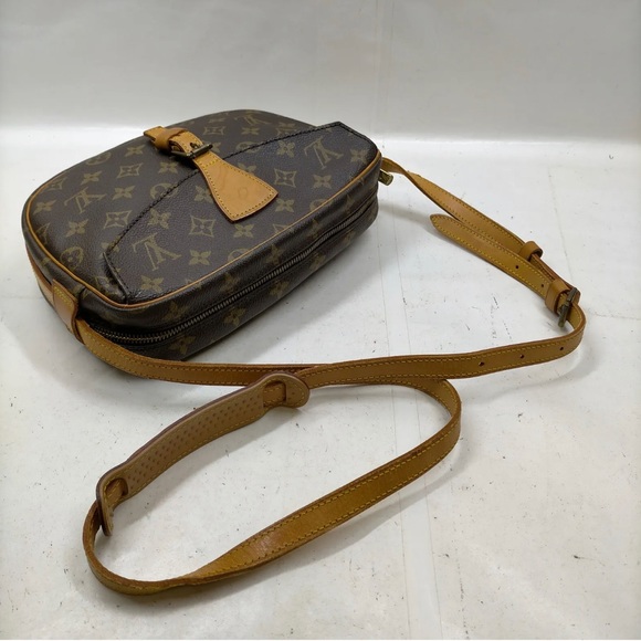 Louis Vuitton LV Crossbody bag - Picture 5 of 10